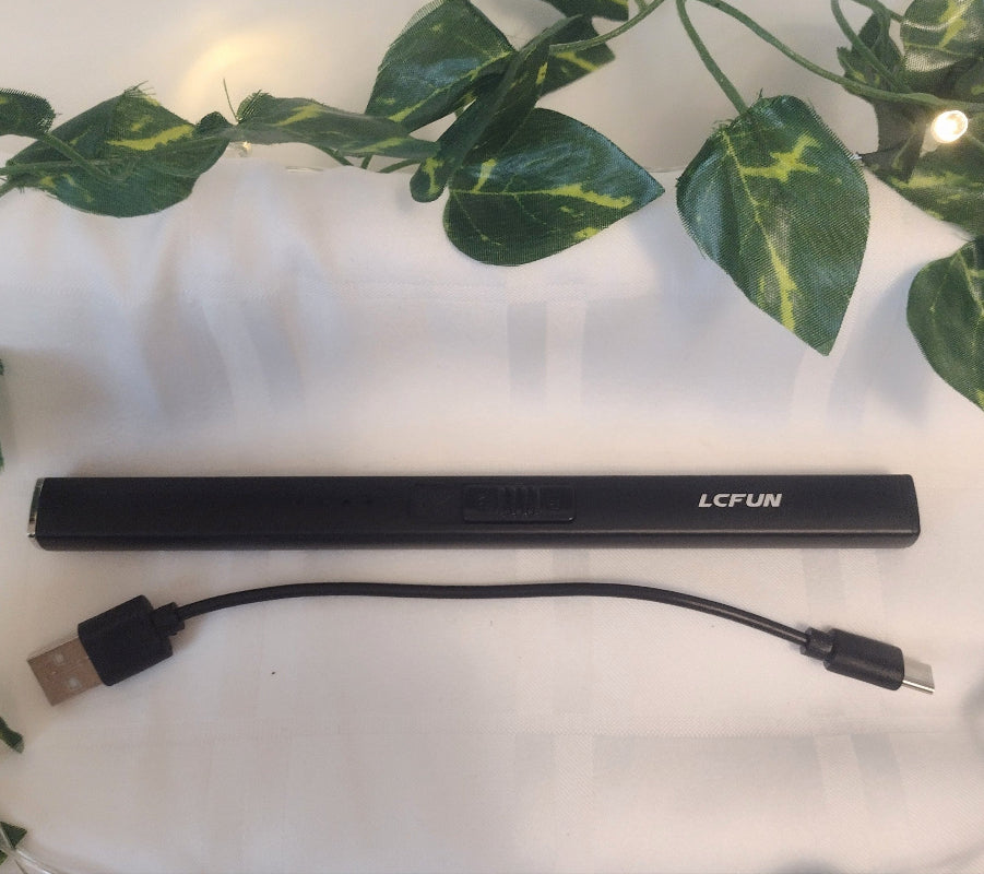 black Electronic lighter
